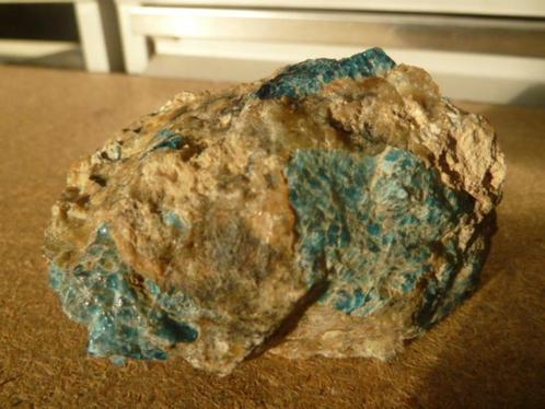 Apatiet (03), Verzamelen, Mineralen en Fossielen, Mineraal, Ophalen of Verzenden