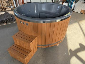 Hot Tub met Geïntegreerde Kachel – Nu Leverbaar beschikbaar voor biedingen