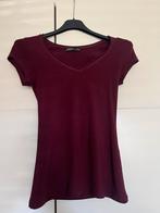 T/shirt Bershka aubergine kleur mt S, Ophalen of Verzenden, Zo goed als nieuw, Paars, Korte mouw