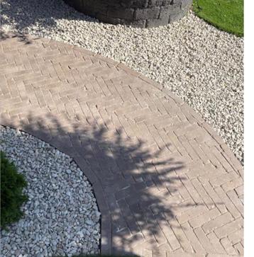 335 (3,35 m2) klinkers kleur bruin / rood  beschikbaar voor biedingen