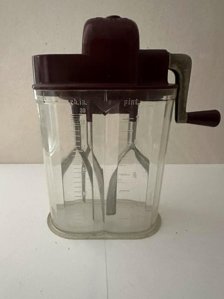 HEIMAG handmixer kunststof met BAKELIET OVAAL, Antiek en Kunst, Antiek | Keukenbenodigdheden, Ophalen of Verzenden