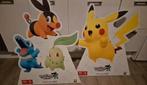 Twee Pokemon reclame borden van Pokemon Legends., Ophalen, Nieuw