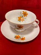 Jager en Co,antieke kop en schotel, Ophalen of Verzenden, Zo goed als nieuw, Porselein, Kop en/of schotel