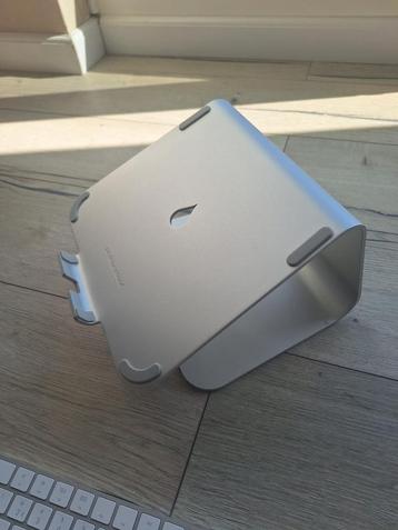 Rain design M stand stevige en handige laptopsteun beschikbaar voor biedingen