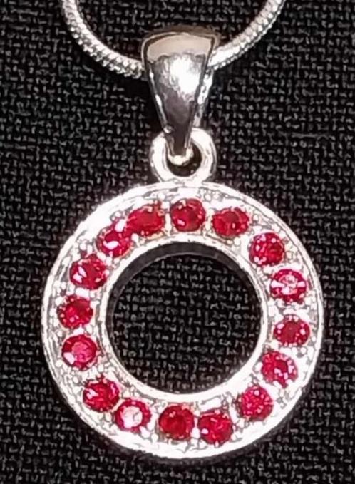 ronde hanger strass rood, Sieraden, Tassen en Uiterlijk, Kettinghangers, Nieuw, Glas of Kristal, Rood, Ophalen of Verzenden