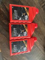 3 liter 2 tact olie samen €10, Ophalen