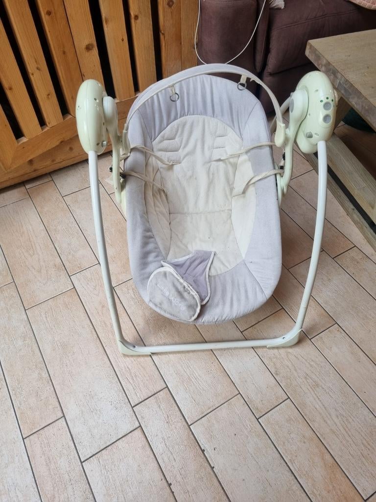 Little World Elektrische Schommelstoel met Muziek, Ophalen of Verzenden, Gebruikt, Minder dan 140 cm, Minder dan 70 cm