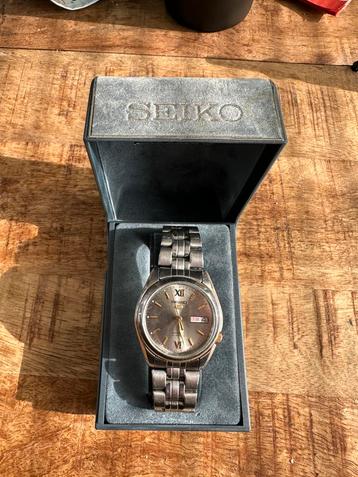 Seiko 5 automaat in doos beschikbaar voor biedingen