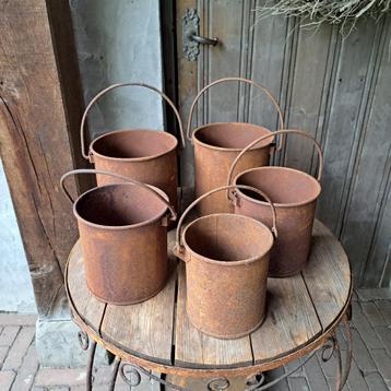 1x Stoer oud brocante roest emmertje emmer + hengsel *Etage3 beschikbaar voor biedingen