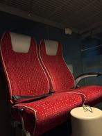 Tweepersoons bank - Rode bekleding, Huis en Inrichting, Banken | Bankstellen, Gebruikt, 150 tot 200 cm, Tweepersoons, 75 tot 100 cm