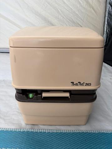 Porta potti 265 beschikbaar voor biedingen
