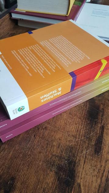  3 x studieboeken {NIEUW}Machine's&Stoffen/schade ongevallen beschikbaar voor biedingen