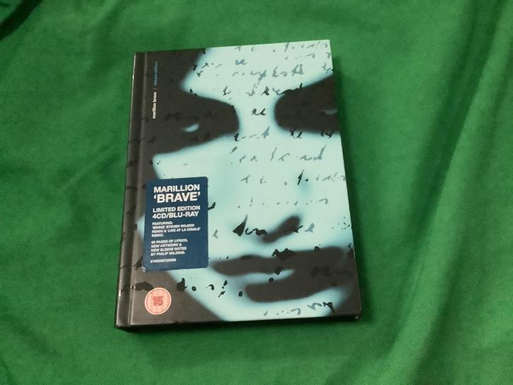 Marillion-Brave deluxe boxset, Cd's en Dvd's, Cd's | Rock, Gebruikt, Progressive, Ophalen of Verzenden