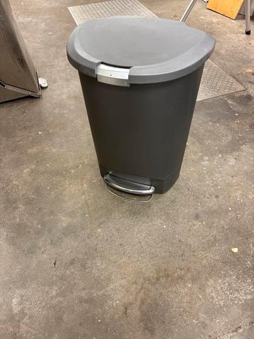 Simplehuman Afvalbak - Pedaalemmer beschikbaar voor biedingen