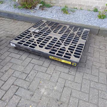 4x Justrite lekbak olieopvangbak vloeistofopvang 1,25x1,25 M beschikbaar voor biedingen