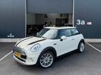 MINI Cooper 1.5 - Chili - Pano (bj 2015), Voorwielaandrijving, 136 pk, Gebruikt, 4 stoelen