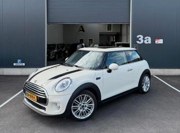 MINI Cooper 1.5 - Chili - Pano (bj 2015) beschikbaar voor biedingen