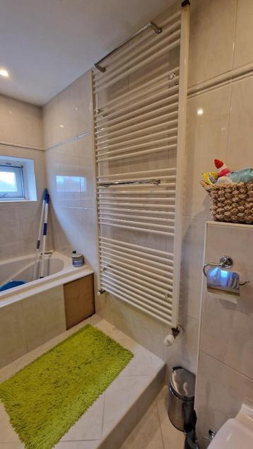 Pergamon hoogglans CV-radiator beschikbaar voor biedingen