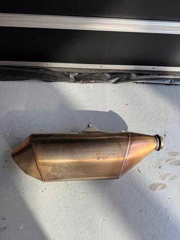 KTM 690 / Husqvarna 701 Standaard Uitlaat - Zo Goed Als Nieu beschikbaar voor biedingen