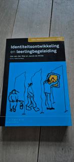 Identiteitsontwikkeling en leerlingbegeleiding, Jos van der Wal; Jacob de Wilde; Ineke de Mooij, Ophalen of Verzenden, Ontwikkelingspsychologie