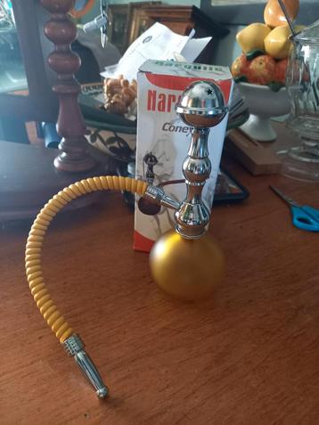 Waterpijp klein model nieuw in doos beschikbaar voor biedingen