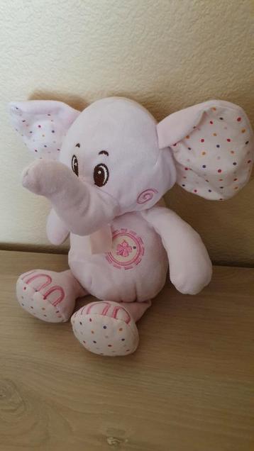 Knuffel olifant van Teeny Elephant. beschikbaar voor biedingen