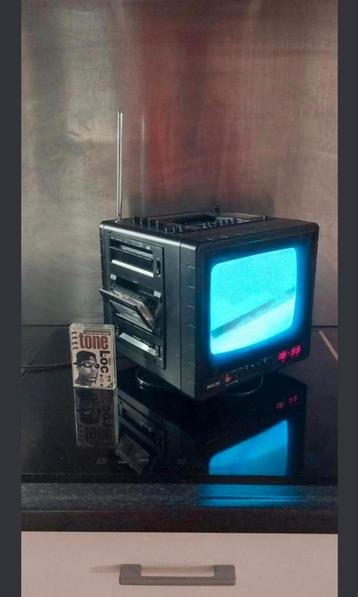 VINTAGE WERKEND CASSETTE WEKKERRADIO TV PHILIPS TYPE9 TC2100 beschikbaar voor biedingen