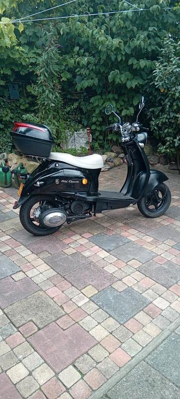 Bromscooter met alarm op afstand. beschikbaar voor biedingen