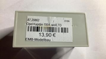 Brekina 1:87 OPEL KAPITÄN Beige/Gebrokenwit nieuw in doosje. beschikbaar voor biedingen