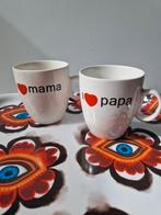 I ️️️️ mama en papa bekers, Ophalen of Verzenden, Zo goed als nieuw, Overige stijlen, Kop(pen) en/of Schotel(s)