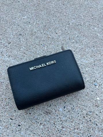 Nieuw Michael Kors portemonnee  beschikbaar voor biedingen