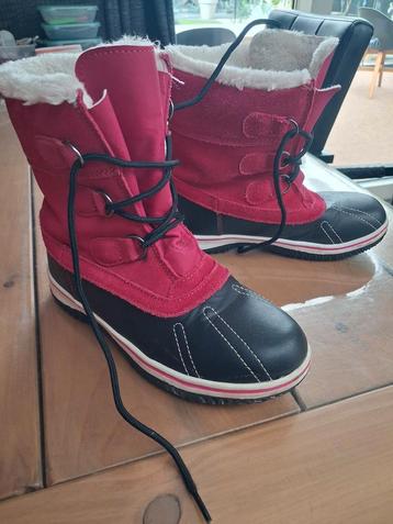 Zo goed als nieuw: snowboots maat 35 beschikbaar voor biedingen