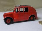 1947 Dinky Toys 25H STREAMLINED FIRE ENGINE., Ophalen of Verzenden, Gebruikt, Bus of Vrachtwagen, Dinky Toys