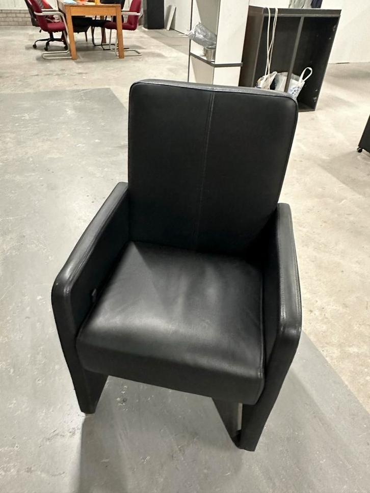 Zwarte Leren Fauteuil - Rollende Stoel - 7 beschikbaar, Huis en Inrichting, Fauteuils, Gebruikt, Leer, 50 tot 75 cm, Minder dan 75 cm