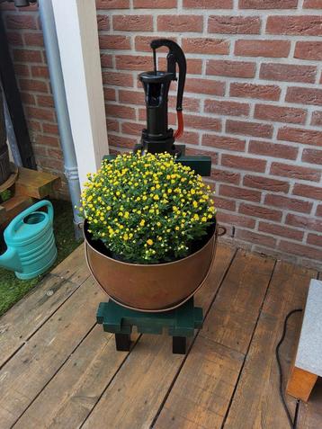 Water ornament / plantenbak beschikbaar voor biedingen
