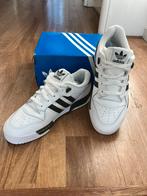 Adidas rivalry low 41 1/3, Wit, Ophalen of Verzenden, Adidas, Sneakers of Gympen