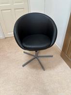 IKEA draai fauteuil, Huis en Inrichting, Stoelen, Ophalen, Overige materialen, Zwart, Zo goed als nieuw