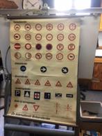 oude schoolkaart met zeer oude verkeersborden, Antiek en Kunst, Curiosa en Brocante, Ophalen