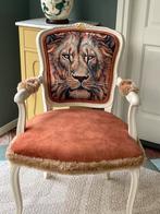 brocante restyle stoel "Lion King", Huis en Inrichting, Stoelen, Ophalen, Hout, Bruin, Zo goed als nieuw