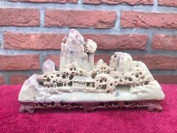 stenen sculptuur, Chinees bergdorpje beschikbaar voor biedingen
