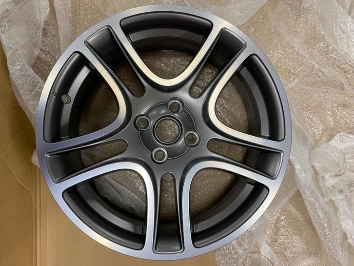 Velgen 500/ 595 Fiat/ Abarth Punto Panda vanaf 50 euro, Auto-onderdelen, Banden en Velgen, Velg(en), Zomerbanden, Overige maten