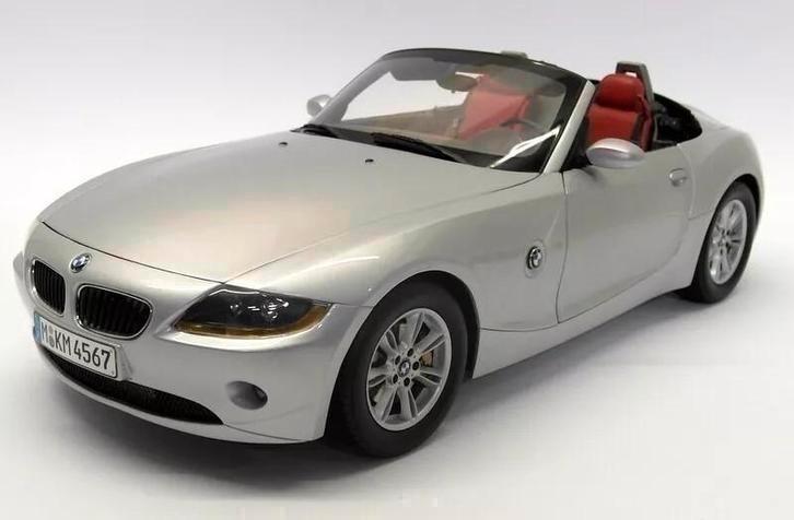 BMW Z4 Roadster E85 Kyosho schaalmodel 1:12 NIEUW IN DOOS, Hobby en Vrije tijd, Modelauto's | 1:5 tot 1:12, Nieuw, Auto, 1:9 t/m 1:12