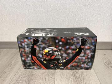 Max Verstappen RB14 GP Mexico 2018 editie 38 beschikbaar voor biedingen