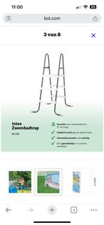 GRATIS Intex zwembadtrap 3 tredes voor zwembad tot 91cm hoog, Tuin en Terras, Ophalen of Verzenden, Zo goed als nieuw