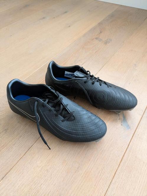 Nike Phantom GX II Academy FG/MG maat 44, Sport en Fitness, Voetbal, Nieuw, Schoenen, Ophalen