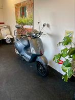 Vespa Sprint 50 i-GET // 2018 // Mat Grijs // Brom 45 KM, Ophalen, Overige modellen, Maximaal 45 km/u, Zo goed als nieuw