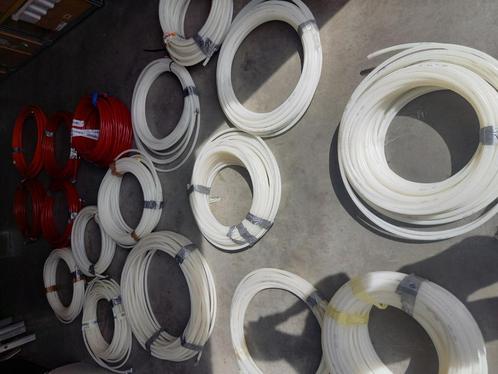 Vloerverwarming buis. Diverse lengtes, Doe-het-zelf en Verbouw, Buizen en Afvoer, Zo goed als nieuw, Overige typen, 6 meter of meer