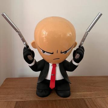 Figuur Hitman +/- 25 cm hoog beschikbaar voor biedingen