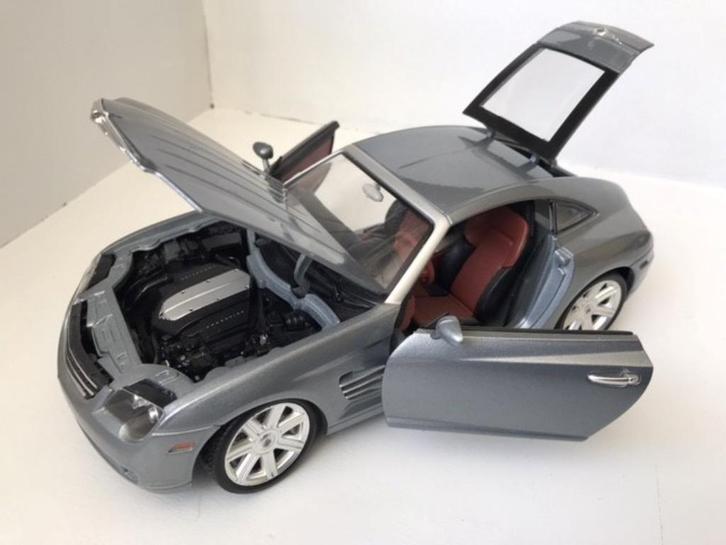 modelauto 1:18 Crossfire, Hobby en Vrije tijd, Modelauto's | 1:18, Zo goed als nieuw, Auto, Overige merken, Ophalen of Verzenden