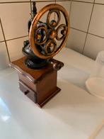 Mooie antieke koffie molen alleen voor decoratie, Ophalen